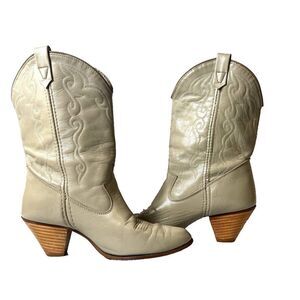 Acme Beige Leather Heel Boots Womens 7.5M Pointed Toe Western Cowboy Casual Shoe